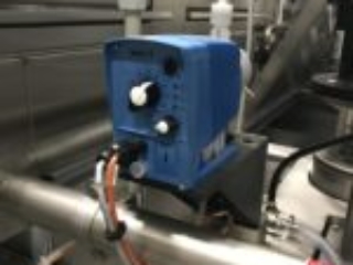 Bomba dosificadora de detergente - Tanque secundario - Opción Bomba dosificadora de detergente Sugino